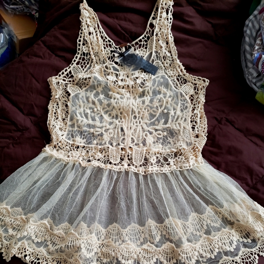 Poof Apparel M Lacy Top